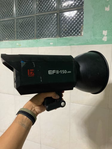 ភ្លើង 150W JINBEI នៅថ្មីភ្ជាប់ ជាមួយទូរស័ព្ទបាន