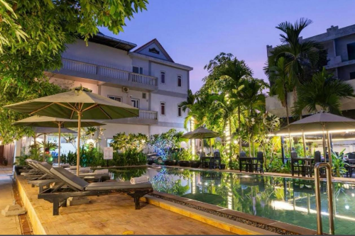 ខេត្ដសៀមរាប លក់ព្រោះម្ចាស់នៅក្រៅស្រុក ម្ចាស់ផ្ទាល់តម្លៃពីមុន2លាន$តម្លៃ : $950000