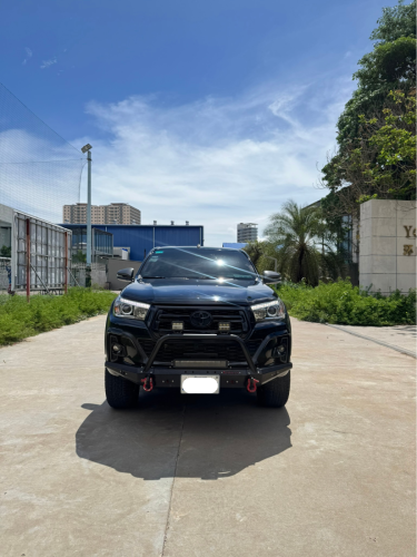 តម្លៃ 3មុឺនជាង 2020 Toyota Hilux Revo ពណ៌ខ្មៅ