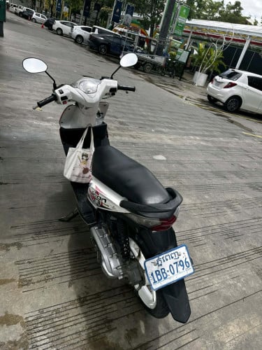 មានពន្ធលក់410$ចរចារ