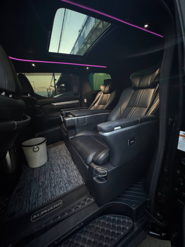 阿法 Alphard 2021年
