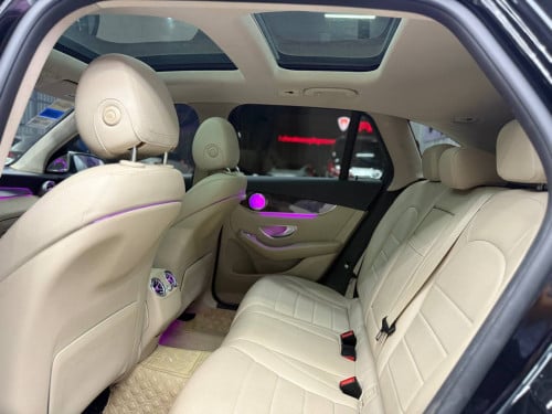 奔驰 Benz-GLC300 AMG