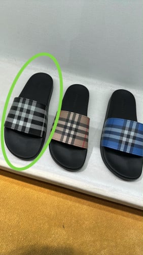ស្បែកជើង Burberry size 44 original