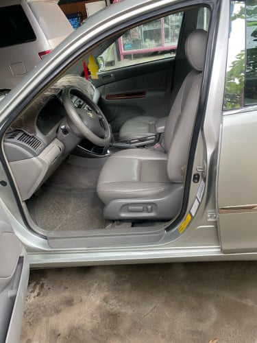 ឡានលក់Camry ឆ្នាំ02 Le