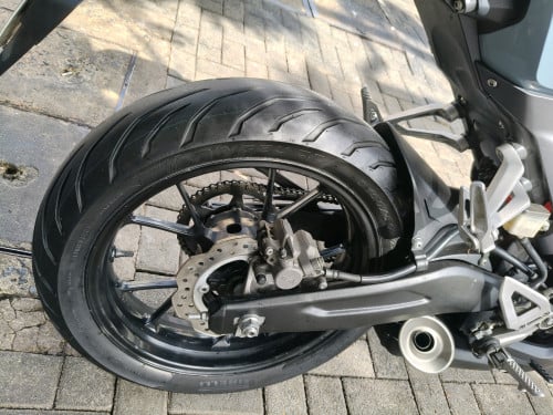 ម៉ូតូ cb នៅស្អាត 70% ធានាជូនគ្រឿងស៊ីន