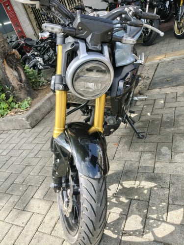 ម៉ូតូ cb នៅស្អាត 70% ធានាជូនគ្រឿងស៊ីន