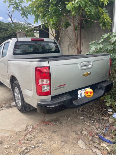 លក់Chevrolet Colorado 2013ម៉ាសុិន2,5Lលេខដៃប៉ុង1