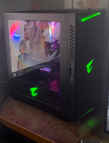 លក់ computerប្រើផ្ទាល់ខ្លួន គុណភាពនៅល្អខ្លាំង