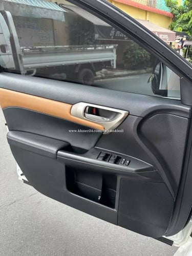 លក់ CT200H 2014