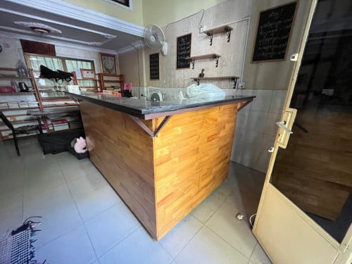 លក់ប្រញាប់ «ទូកាហ្វេបែប Mini Bar» ទំហំធំ 1.8m x 1.4m