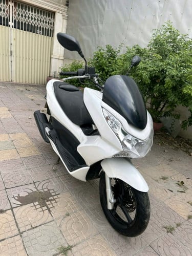 ម៉ូតូលក់ PCX ឆ្នាំ 2011មានពន្ធត្រឹមត្រូវ
