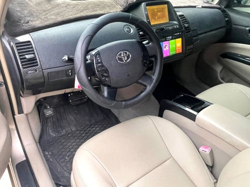 ខ្ចីណាស់! ផែនកម្រ! Prius 08 ពាក់កណ្តាលហ្វ៊ូល ក្នុងលឿង
