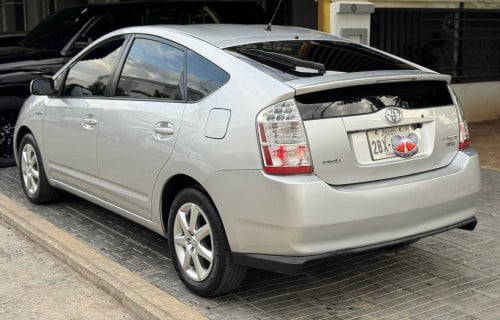 លក់ប្រញ៉ាប់លុយ Prius 2009 full Turing ថ្មី 11900
