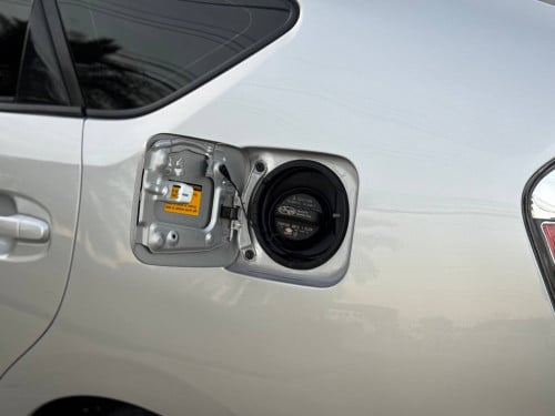 លក់ប្រញ៉ាប់លុយ Prius 2009 full Turing ថ្មី 11900