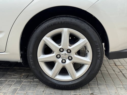 លក់ប្រញ៉ាប់លុយ Prius 2009 full Turing ថ្មី 11900