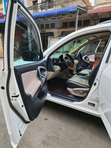 លក់RAV4 ឆ្នាំ06ប៉ុង១.រំលោះសុទ្ធរឺវ៉ៃដូរបាន.គ្រប់សារីនឹងខេត្ត