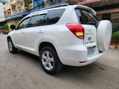លក់RAV4 ឆ្នាំ06ប៉ុង១.រំលោះសុទ្ធរឺវ៉ៃដូរបាន.គ្រប់សារីនឹងខេត្ត
