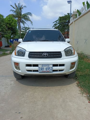 ឡានលក់ RAV4 L P2 លក់ប្រញាប់ $8,800 ចរចា