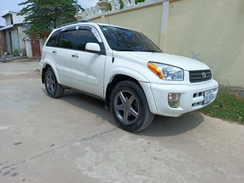 ឡានលក់ RAV4 L P2 លក់ប្រញាប់ $8,800 ចរចា