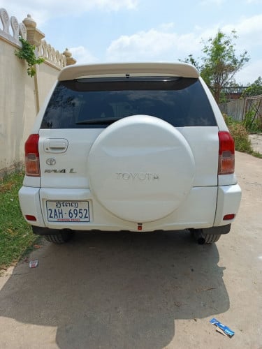 ឡានលក់ RAV4 L P2 លក់ប្រញាប់ $8,800 ចរចា