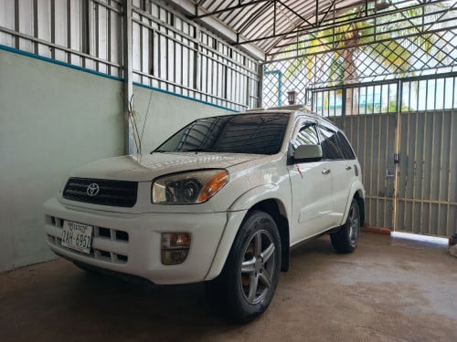 ឡានលក់ RAV4 L P2 លក់ប្រញាប់ $8,800 ចរចា