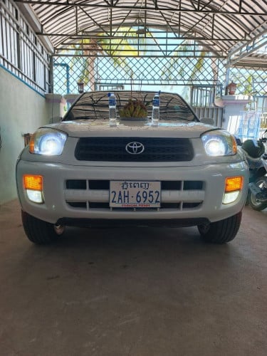 ឡានលក់ RAV4 L P2 លក់ប្រញាប់ $8,800 ចរចា