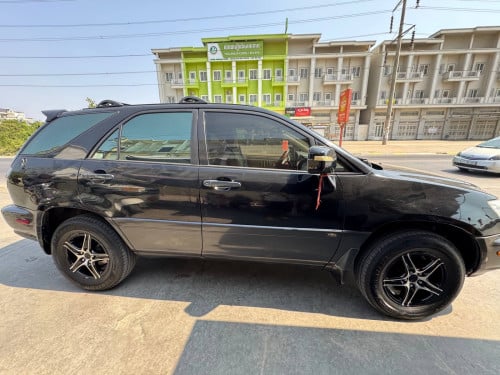 លក់ Rx 300 01 ប៉ុង2 ម្ចាស់ដើម 9100$ ចរចាបានទៀតបង
