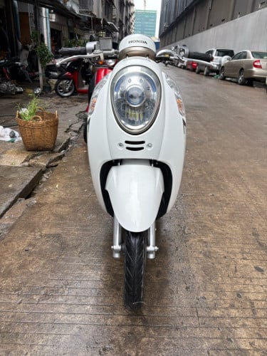 លក់ scoopy i 2016 មានពន្ធត្រឹមត្រូវម៉ាសុីនតាន់