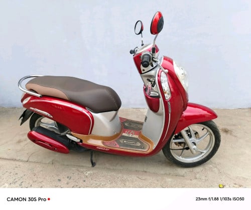 ម៉ូតូScoopyi 014លក់800$មានពន្ធ