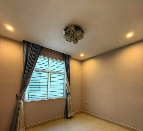 ផ្ទះអាជីវកម្ម (Shophouse) លក់បន្ទាន់ | បុរីអ័រគីដេ 2004 សែនសុខ