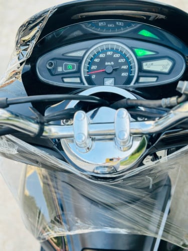 ក្រដាសពន្ធ✅HONDA PCX 014ជប៉ុន100% កម្លាំង125cc តំលៃ1399$ FREE ផ្លាកលេខ