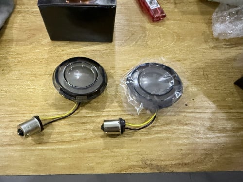 ๐๏ธ แขแแแผแ LED แแแธแแแผแแแ
แแแ แแแแแถแแ Harley-Davidson XL883 / Forty-Eight (X48)