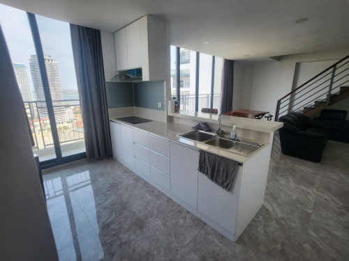 ๐ข Condo For Rent 4 bedroom penthouse ๐ฒ Price: $1,300/month ๐ Location: Chroy Changva