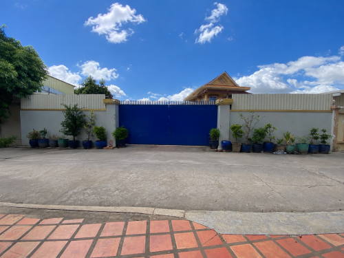 ๐ฆWarehouse Available for Urgent Sale at a Special Price (Negotiable).