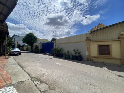 ๐ฆWarehouse Available for Urgent Sale at a Special Price (Negotiable).
