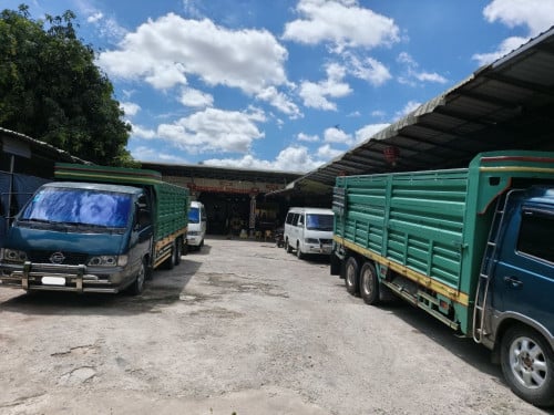 ๐ฆWarehouse Available for Urgent Sale at a Special Price (Negotiable).