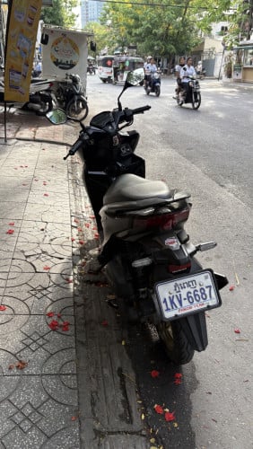 ម៉ូតូផ្ទាល់ខ្លួន vario2022លក់ប្រញាប់លុយ