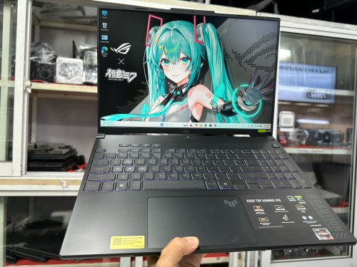 ស្អាតខ្ចី VGA 4050
