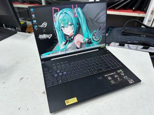 ស្អាតខ្ចី VGA 4050