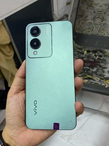 លក់Vivo y17s 128 6g ក្រុមហ៊ុនស្អាត់99% 7x$ 069373237