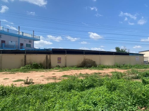 ឃ្លាំងសំរាប់ជួលផ្លូវជាតិលេខ៣  / Warehouse for rent Road3