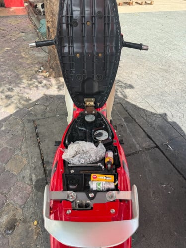 1350$
