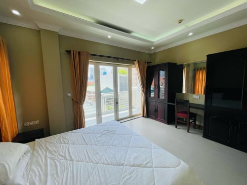 2 Bedrooms available For rent