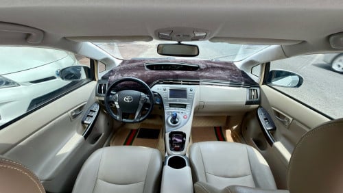 2012 Prius option4