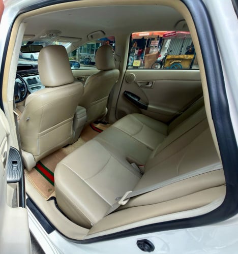 2012 Prius option4
