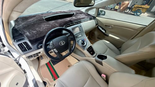 2012 Prius option4