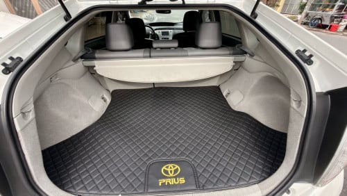 2014 Prius option 4