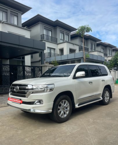 2016 ម្ចាស់ដេីមទិញខ្លាញ់គោ Toyota Lancriser GXR V6