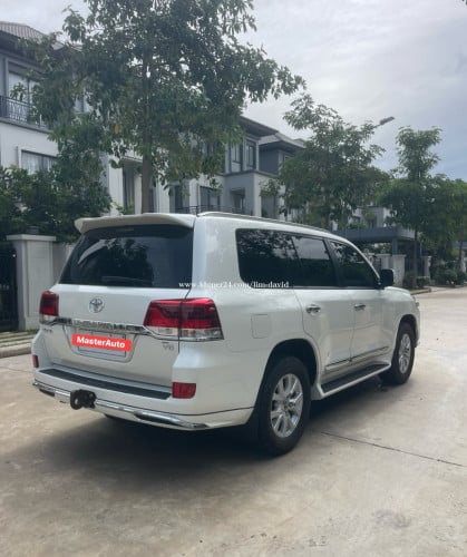 2016 ម្ចាស់ដេីមទិញខ្លាញ់គោ Toyota Lancriser GXR V6