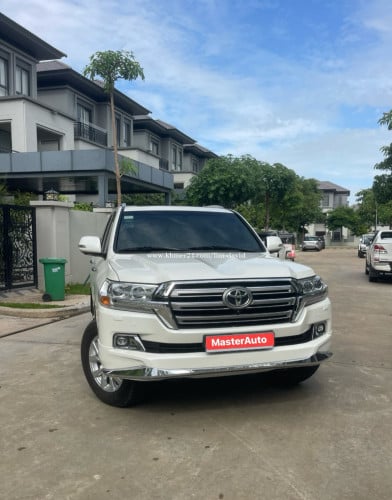 2016 ម្ចាស់ដេីមទិញខ្លាញ់គោ Toyota Lancriser GXR V6